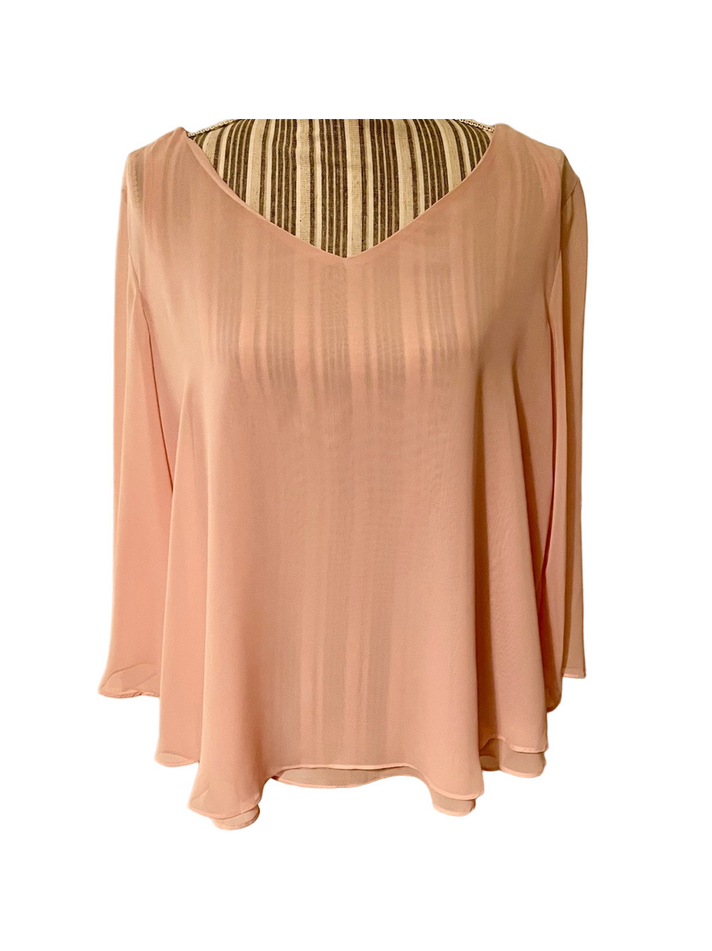 Jennifer Lopez Peach flowing tunic with pretty rhinestone button size large